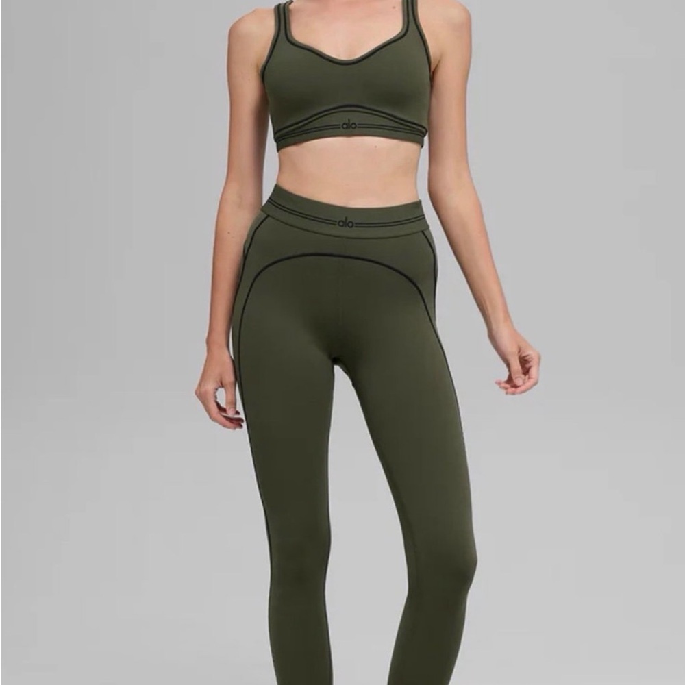 ALO Yoga Forest Green Activewear Set